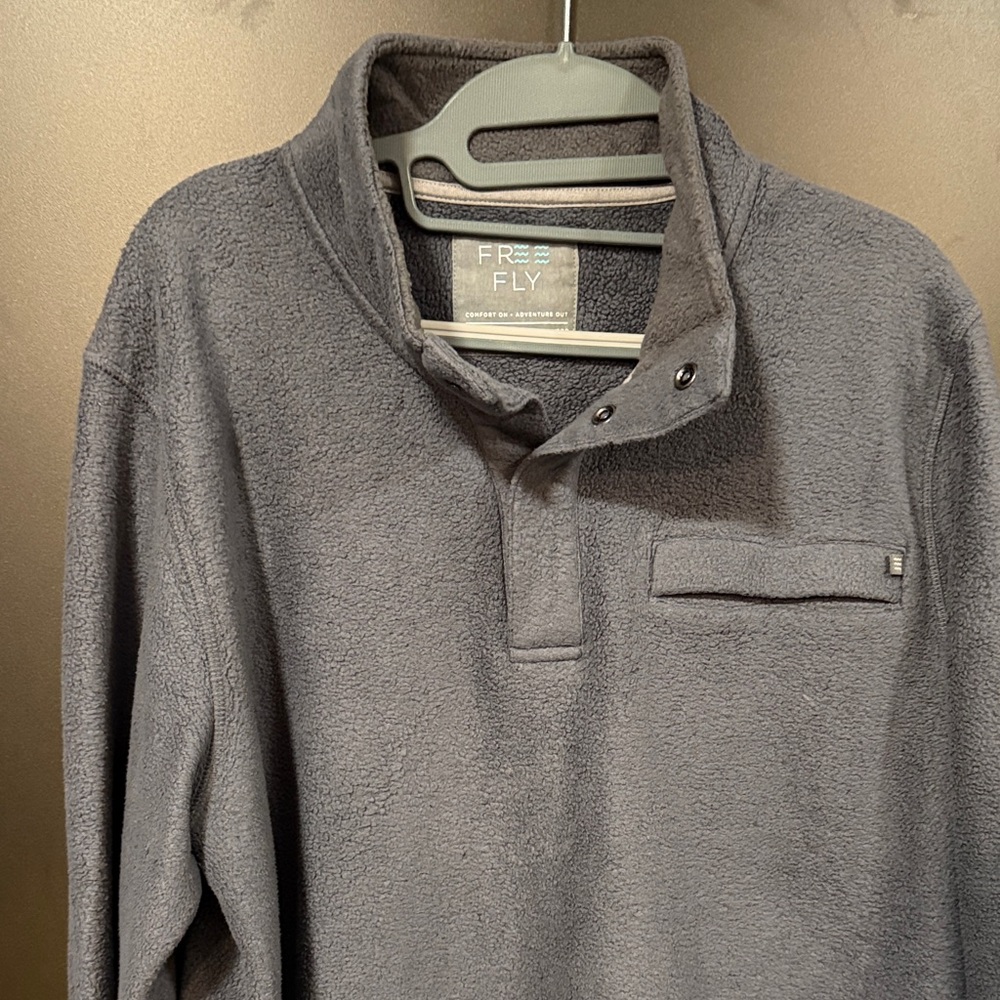 Free Fly Apparel Gray Pullover Sweatshirt
